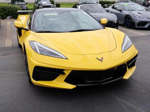 2025 Chevrolet Corvette Stingray w/2LT