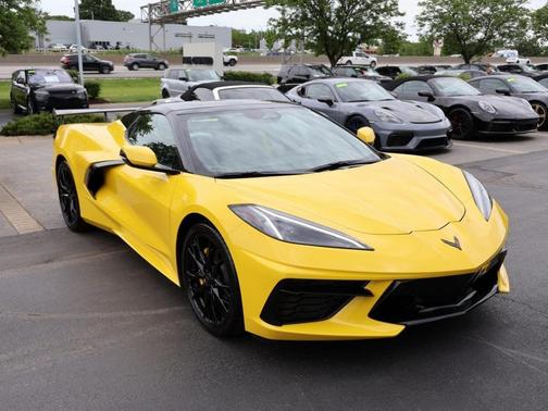 2025 Chevrolet Corvette Stingray w/2LT