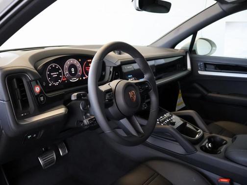 2025 Porsche Cayenne S