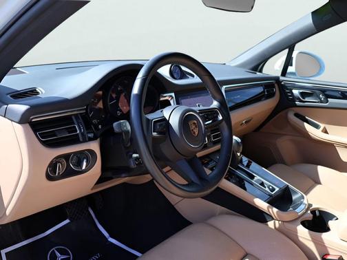 2023 Porsche Macan 