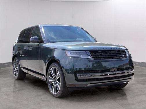 2025 Land Rover Range Rover P550e SE