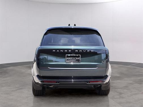 2025 Land Rover Range Rover P550e SE