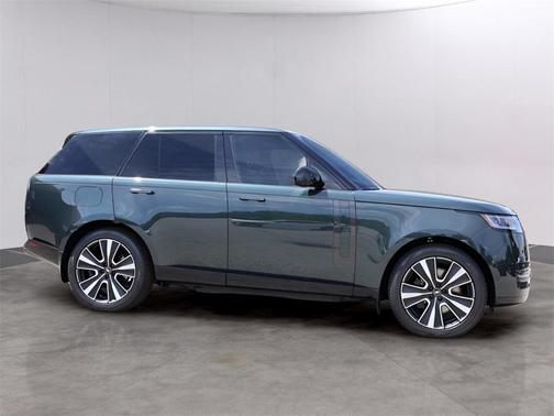2025 Land Rover Range Rover P550e SE