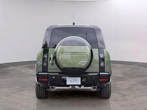 Woolstone Green 2026 Land Rover Defender P400 X-Dynamic SE