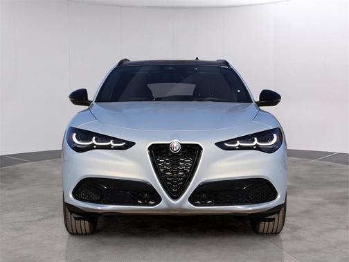 2025 Alfa Romeo Stelvio Base