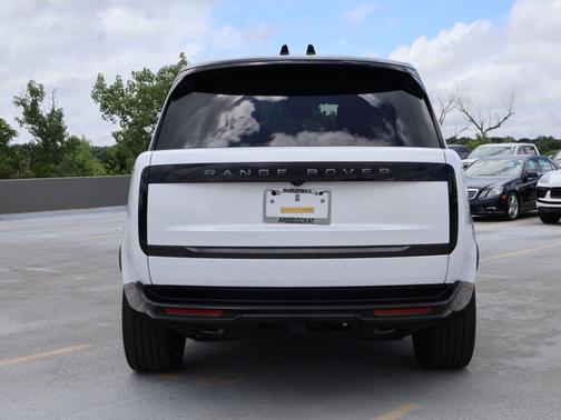 Ostuni Pearl White 2025 Land Rover Range Rover P530 Autobiography