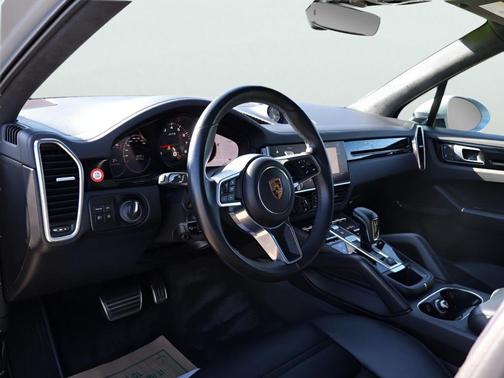 2023 Porsche Cayenne GTS