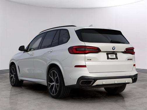 2021 BMW X5 M50i