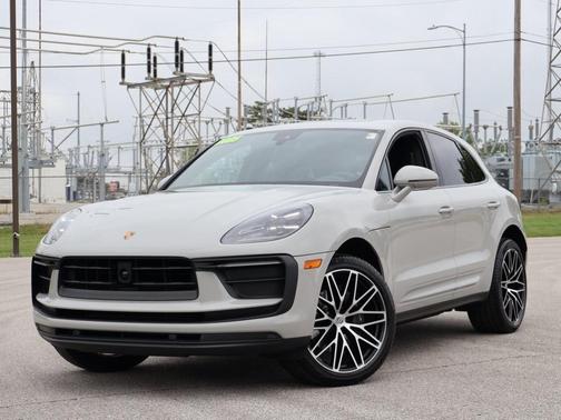2025 Porsche Macan