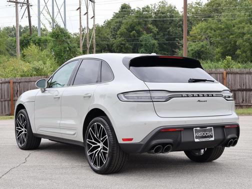 2025 Porsche Macan