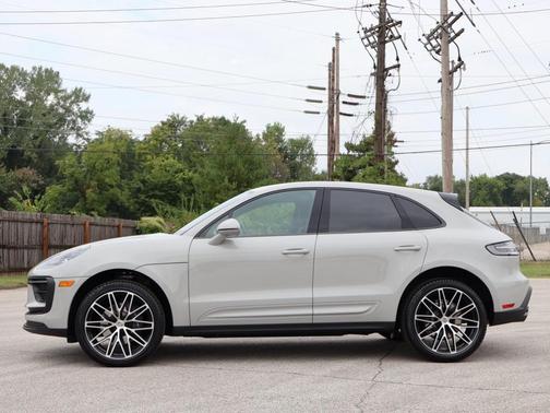 2025 Porsche Macan