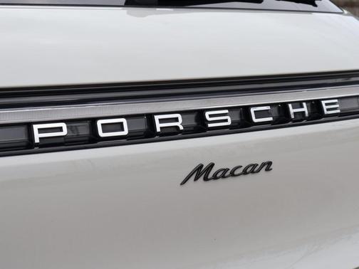 2025 Porsche Macan