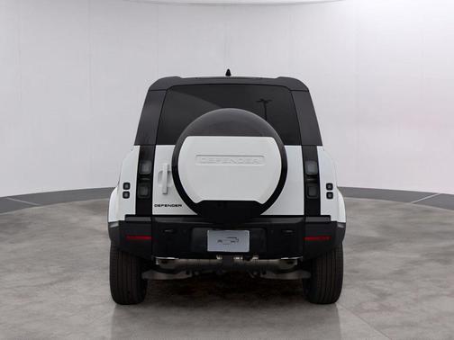 2026 Land Rover Defender 110 S