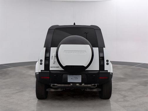 2026 Land Rover Defender 110 S