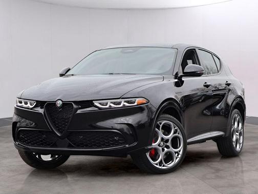 2025 Alfa Romeo Tonale Base