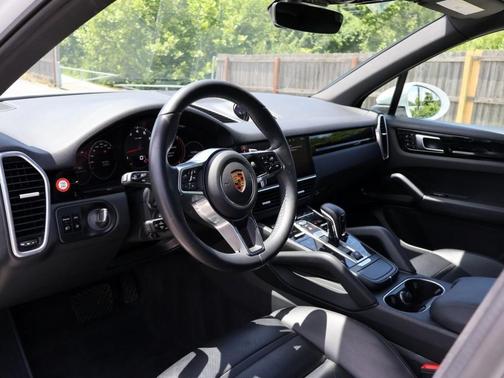 2020 Porsche Cayenne Base