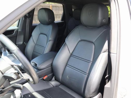 2020 Porsche Cayenne Base
