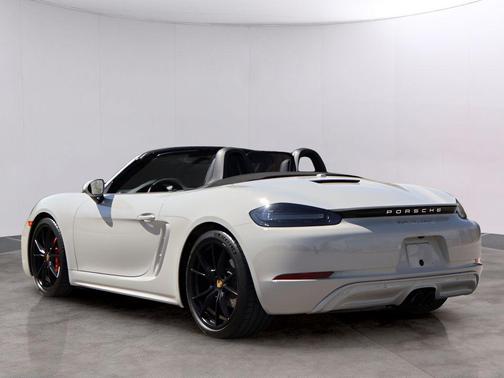 Chalk 2024 Porsche 718 Boxster S