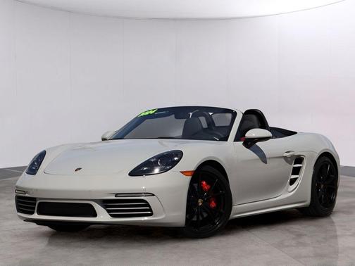 Chalk 2024 Porsche 718 Boxster S