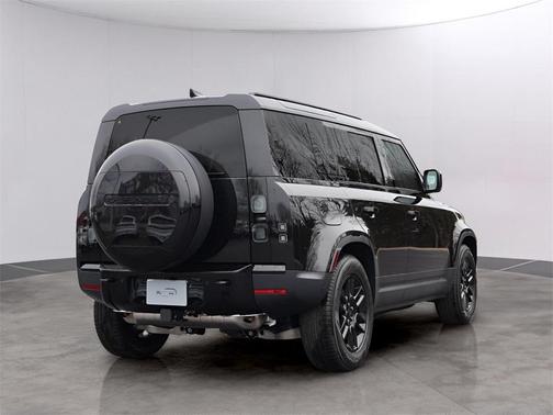 2026 Land Rover Defender 110 S