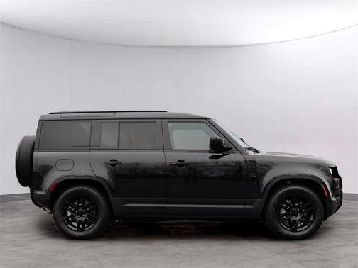 2026 Land Rover Defender 110 S