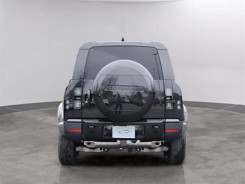 2026 Land Rover Defender 110 S