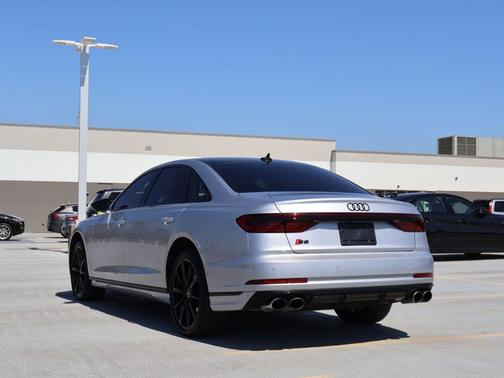 Florett Silver Metallic 2023 Audi S8 4.0T quattro