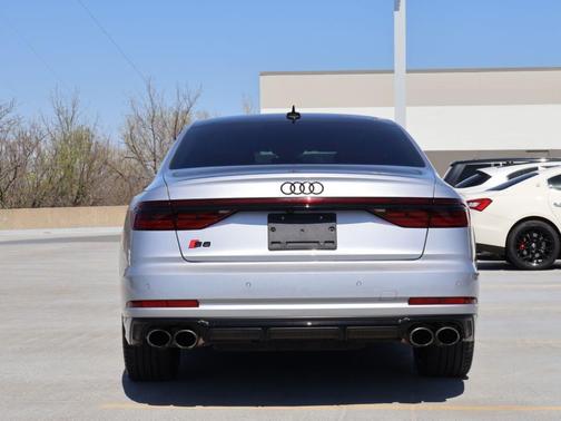 Florett Silver Metallic 2023 Audi S8 4.0T quattro