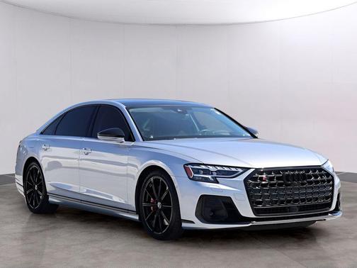 Florett Silver Metallic 2023 Audi S8 4.0T quattro