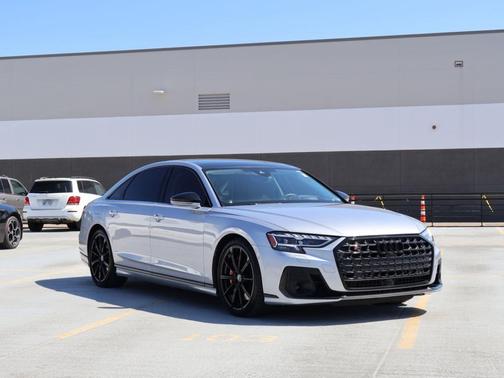 Florett Silver Metallic 2023 Audi S8 4.0T quattro
