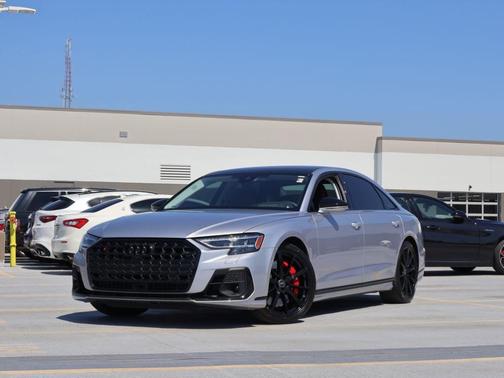 Florett Silver Metallic 2023 Audi S8 4.0T quattro