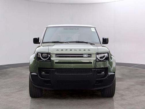 Woolstone Green 2026 Land Rover Defender P400 X-Dynamic SE