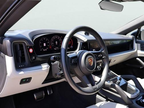 Quartzite Grey Metallic 2024 Porsche Cayenne S Coupe AWD