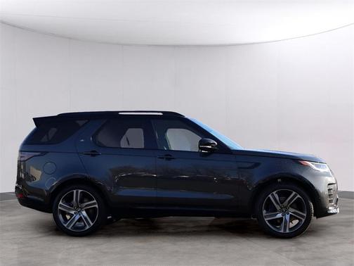 2026 Land Rover Discovery Tempest Edition