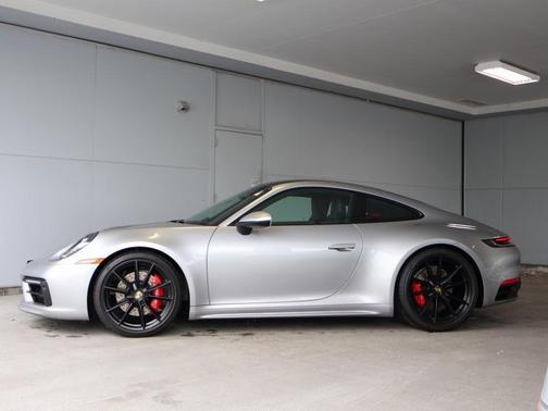 2020 Porsche 911 Carrera 4S