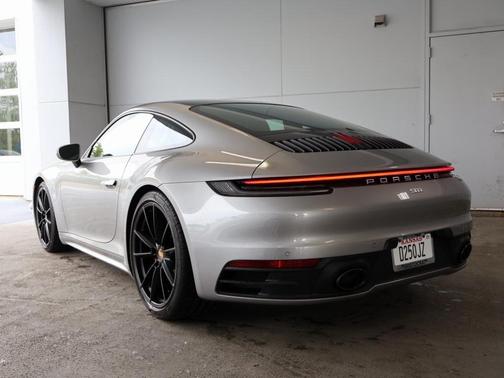 2020 Porsche 911 Carrera 4S