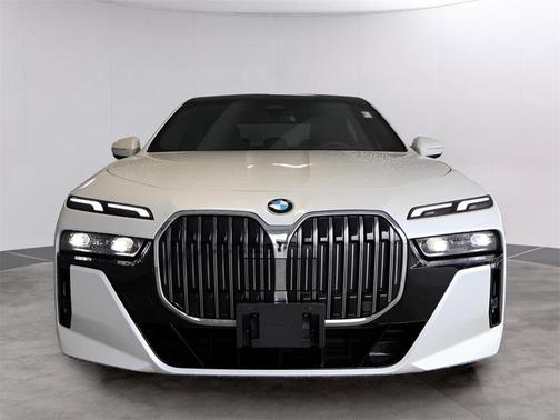 2024 BMW 740 i xDrive