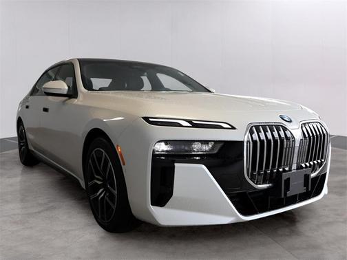 2024 BMW 740 i xDrive