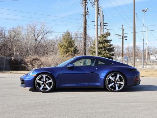 2025 Porsche 911 Carrera