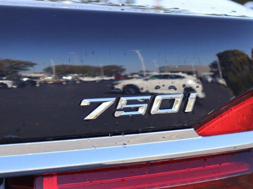 2019 BMW 750 i xDrive