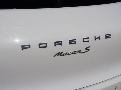 2018 Porsche Macan S
