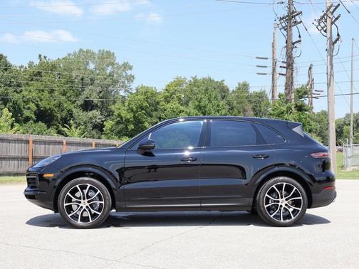 2021 Porsche Cayenne Base