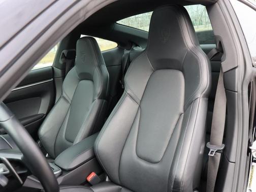 2020 Porsche 911 Carrera 4S