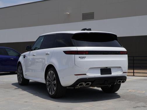 Ostuni Pearl White 2025 Land Rover Range Rover Sport P530 Autobiography