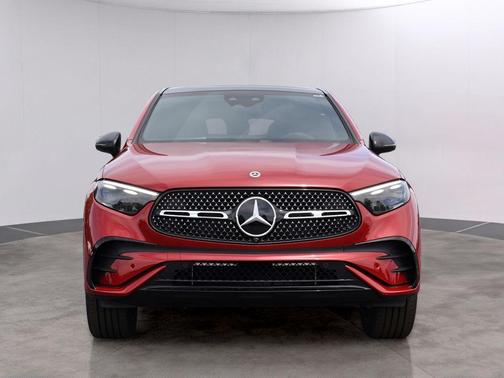 MANUFAKTUR Patagonia Red Metallic 2026 Mercedes-Benz GLC 300 Base 4MATIC