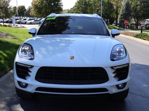 White 2015 Porsche Macan S