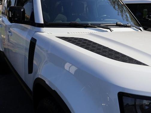 2020 Land Rover Defender 110 HSE