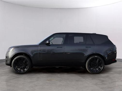 2026 Land Rover Range Rover P400 SE 7 Seat
