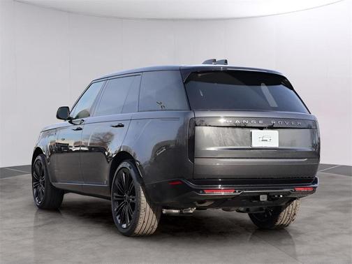 2026 Land Rover Range Rover P400 SE 7 Seat