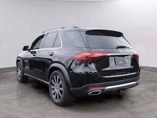 Obsidian Black Metallic 2026 Mercedes-Benz GLE 350 Base 4MATIC